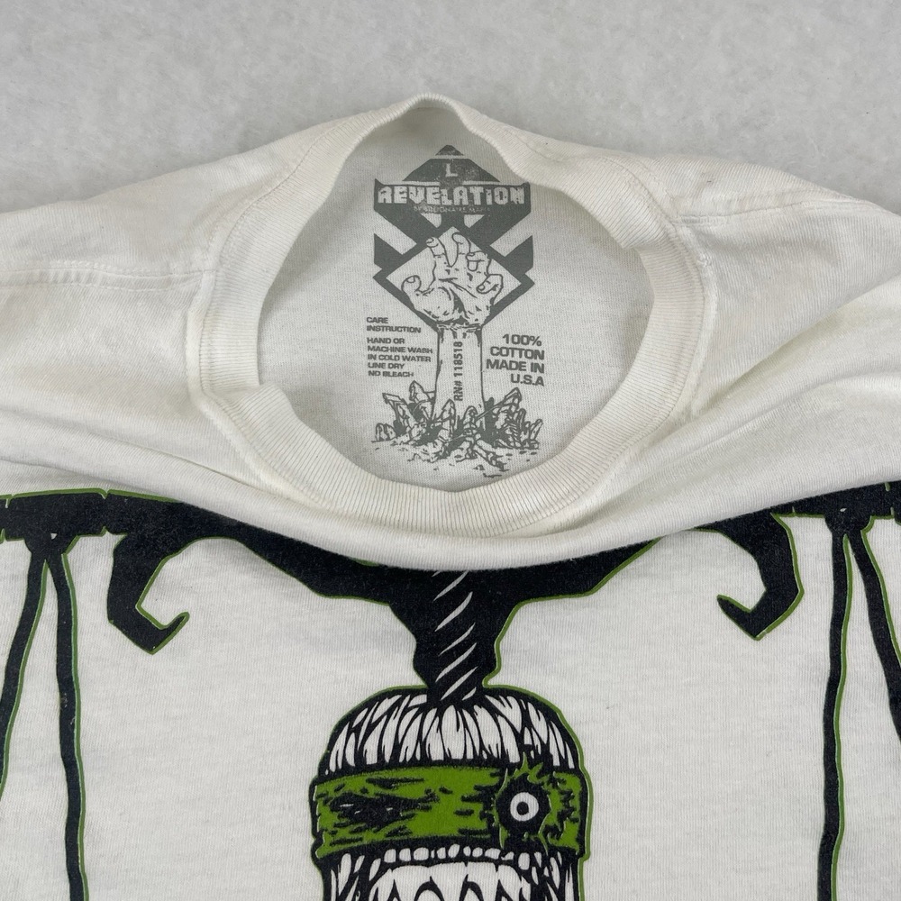Revelation Tshirt Men's Large Skeleton Scale Balance Y2K Grunge Graphic - Picture 3 of 5